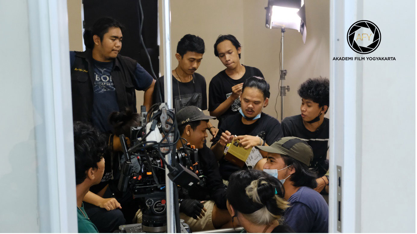 Mengenal Lebih Dekat Para Ahli Pengajar Kami